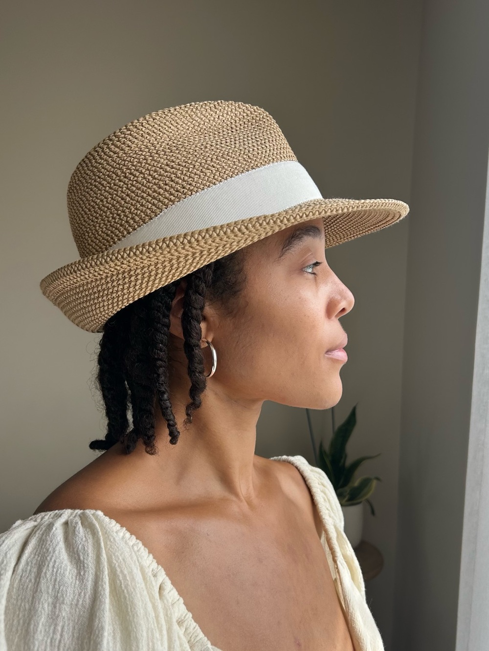 ERIC JAVITS SQUISHEE CLASSIC FEDORA IN PEANUT & WHITE